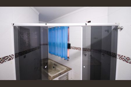 Casa para alugar com 140m², 4 quartos e 2 vagasBanheiro Social