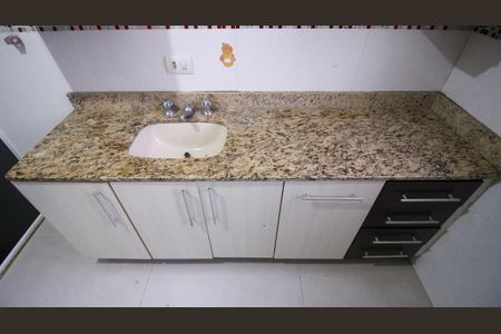 Casa para alugar com 140m², 4 quartos e 2 vagasBanheiro Social