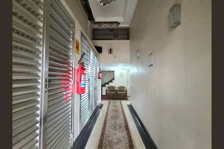 Apartamento à venda com 72m², 2 quartos e sem vaga Apartamento à venda com 72m², 2 quartos e sem vagaHall de entrada