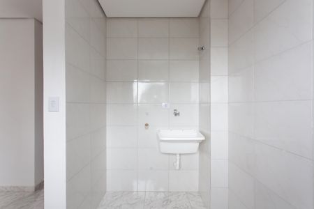 Apartamento para alugar com 35m², 2 quartos e 1 vaga Apartamento para alugar com 35m², 2 quartos e 1 vagaCozinha e Área de Serviço