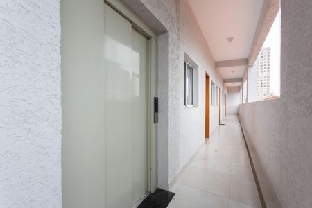 Apartamento para alugar com 35m², 2 quartos e 1 vaga Apartamento para alugar com 35m², 2 quartos e 1 vagaÁrea comum - Entrada