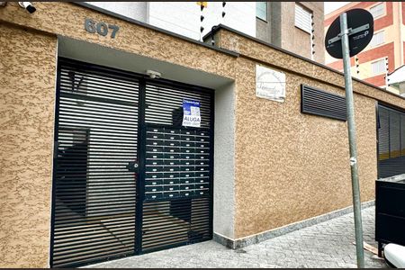 Apartamento para alugar com 35m², 2 quartos e 1 vaga Apartamento para alugar com 35m², 2 quartos e 1 vagaFachada