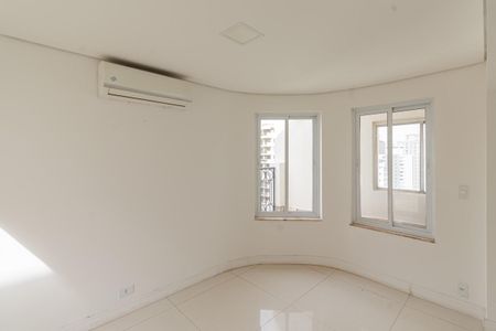 Apartamento para alugar com 240m², 3 quartos e 2 vagasSala