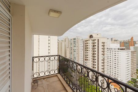 Apartamento para alugar com 240m², 3 quartos e 2 vagasSacada do Quarto 1