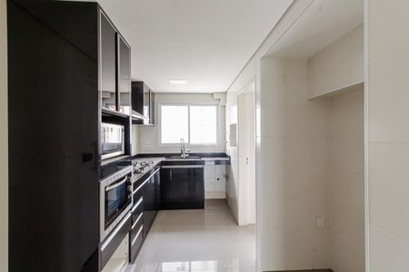 Apartamento para alugar com 240m², 3 quartos e 2 vagasCozinha