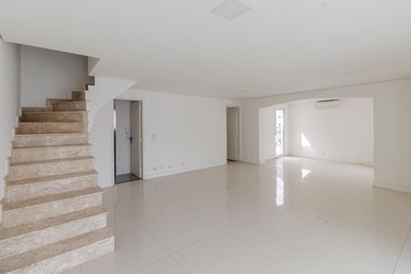 Sala de apartamento para alugar com 3 quartos, 240m² em Indianópolis, São Paulo