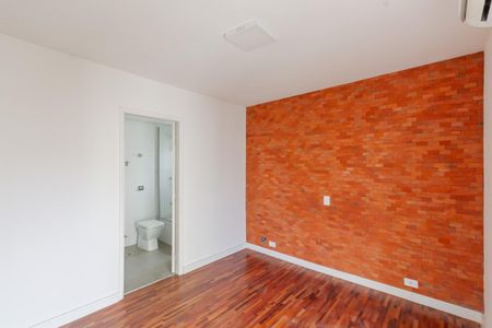 Apartamento para alugar com 240m², 3 quartos e 2 vagasSuíte 1