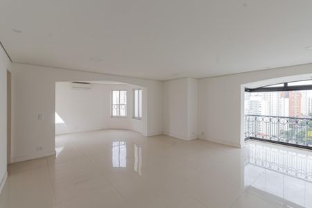 Sala de apartamento para alugar com 3 quartos, 240m² em Indianópolis, São Paulo