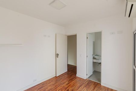 Apartamento para alugar com 240m², 3 quartos e 2 vagasSuíte 2