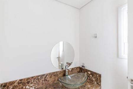 Apartamento para alugar com 240m², 3 quartos e 2 vagasLavabo