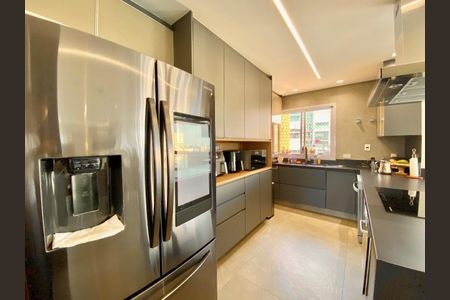 Apartamento à venda com 291m², 4 quartos e 4 vagasFoto 44