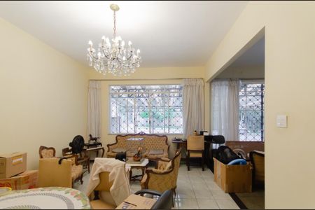 Casa à venda com 280m², 5 quartos e 5 vagasSala