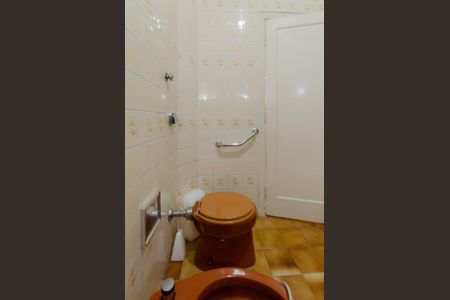 Casa à venda com 280m², 5 quartos e 5 vagasBanheiro 1