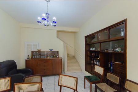 Casa à venda com 280m², 5 quartos e 5 vagasCozinha