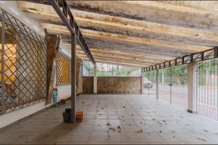 Casa à venda com 280m², 5 quartos e 5 vagasGaragem