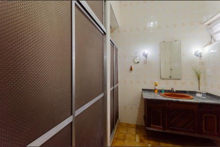 Casa à venda com 280m², 5 quartos e 5 vagasBanheiro 1