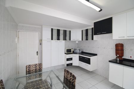Casa à venda com 118m², 2 quartos e 3 vagasCozinha