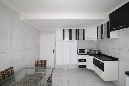 Casa à venda com 118m², 2 quartos e 3 vagasCozinha