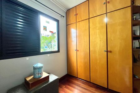 Apartamento à venda com 156m², 4 quartos e 3 vagasQuarto 3