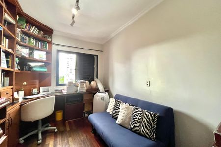 Apartamento à venda com 156m², 4 quartos e 3 vagasQuarto 4