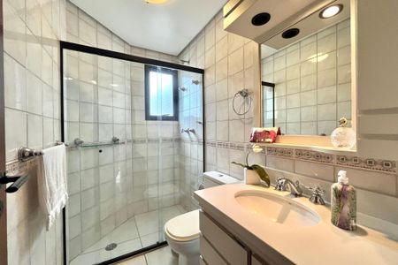 Apartamento à venda com 156m², 4 quartos e 3 vagasBanheiro Corredor