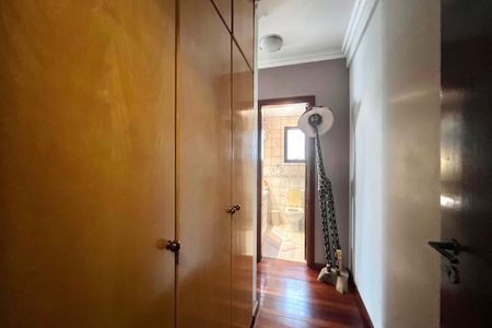 Apartamento à venda com 156m², 4 quartos e 3 vagasCloset da suíte 1