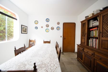 Casa para alugar com 630m², 6 quartos e 5 vagasSala