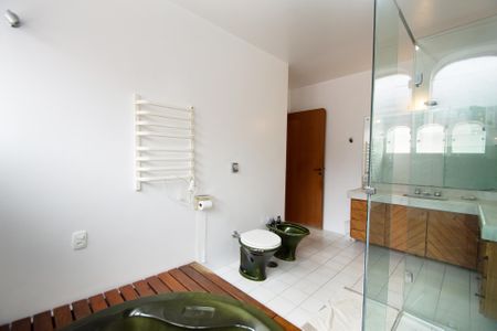 Casa para alugar com 630m², 6 quartos e 5 vagasBanheiro Suíte 5