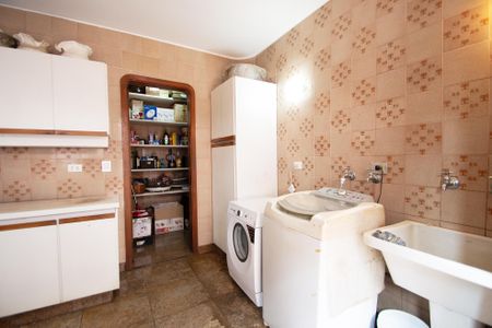 Casa para alugar com 630m², 6 quartos e 5 vagasÁrea de Serviço