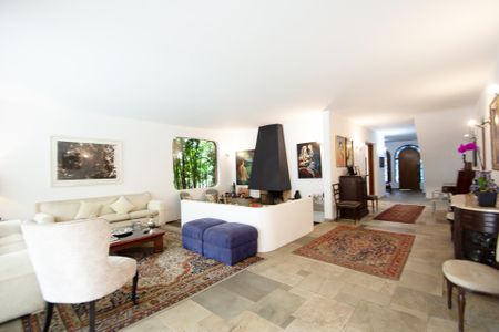 Casa para alugar com 630m², 6 quartos e 5 vagasSala