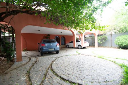Casa para alugar com 630m², 6 quartos e 5 vagasÁrea comum