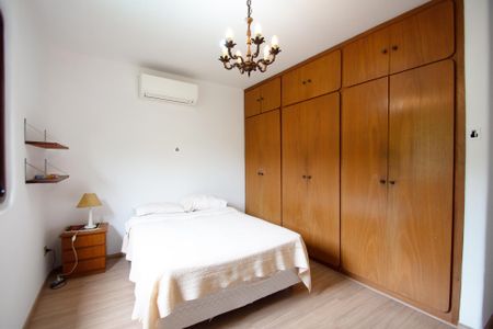 Casa para alugar com 630m², 6 quartos e 5 vagas Suíte 4