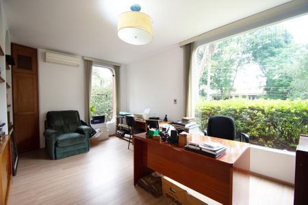 Casa para alugar com 630m², 6 quartos e 5 vagasSuíte 3