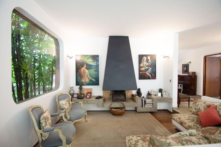 Casa para alugar com 630m², 6 quartos e 5 vagasSala