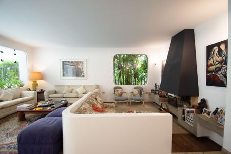 Casa para alugar com 630m², 6 quartos e 5 vagasSala