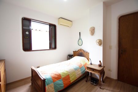 Casa para alugar com 630m², 6 quartos e 5 vagasSemi suíte 2