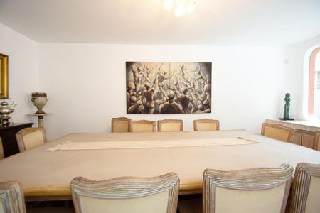 Casa para alugar com 630m², 6 quartos e 5 vagasSala