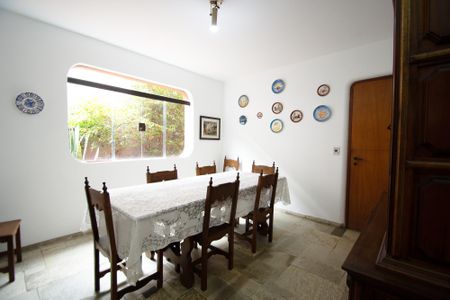 Casa para alugar com 630m², 6 quartos e 5 vagasSala