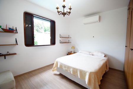 Casa para alugar com 630m², 6 quartos e 5 vagas Suíte 4