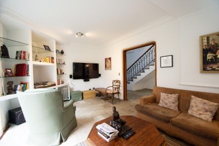 Casa para alugar com 630m², 6 quartos e 5 vagasSala