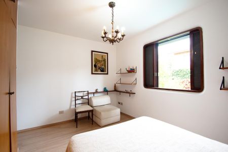 Casa para alugar com 630m², 6 quartos e 5 vagas Suíte 4