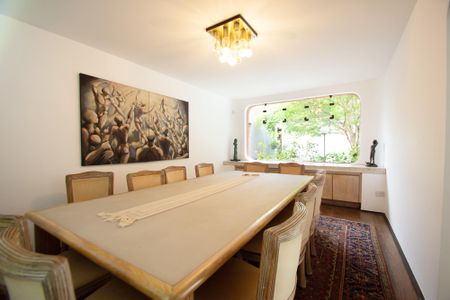 Casa para alugar com 630m², 6 quartos e 5 vagasSala