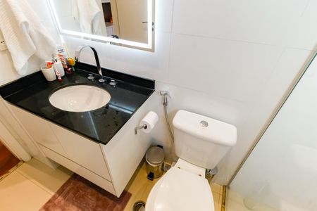 Apartamento à venda com 168m², 3 quartos e 3 vagas Apartamento à venda com 168m², 3 quartos e 3 vagasBanheiro da Suíte 2