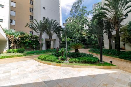 Apartamento à venda com 168m², 3 quartos e 3 vagas Apartamento à venda com 168m², 3 quartos e 3 vagasÁrea comum