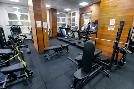 Apartamento à venda com 168m², 3 quartos e 3 vagas Apartamento à venda com 168m², 3 quartos e 3 vagasÁrea comum - Academia