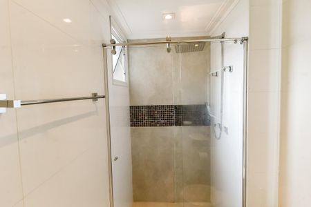 Apartamento à venda com 168m², 3 quartos e 3 vagas Apartamento à venda com 168m², 3 quartos e 3 vagasBanheiro da Suíte 1