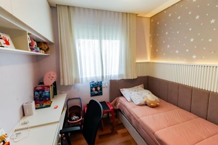 Apartamento à venda com 168m², 3 quartos e 3 vagas Apartamento à venda com 168m², 3 quartos e 3 vagasSuíte 2