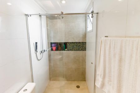 Apartamento à venda com 168m², 3 quartos e 3 vagas Apartamento à venda com 168m², 3 quartos e 3 vagasBanheiro da Suíte 2