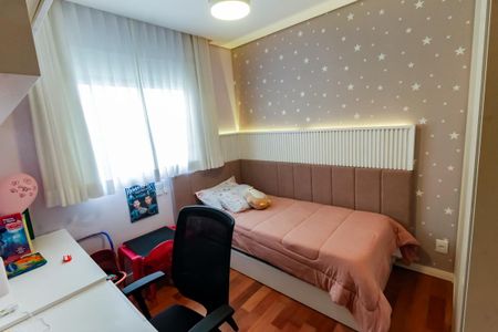 Apartamento à venda com 168m², 3 quartos e 3 vagas Apartamento à venda com 168m², 3 quartos e 3 vagasSuíte 2