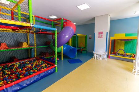 Apartamento à venda com 168m², 3 quartos e 3 vagas Apartamento à venda com 168m², 3 quartos e 3 vagasBrinquedoteca